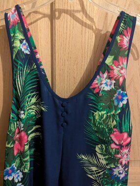 Floral top - new with tags